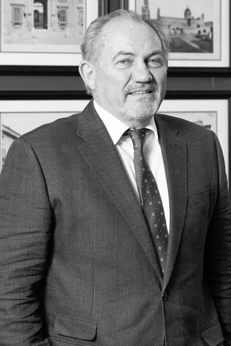 A Developer's obligations to existing lessees when establishing a sectional title scheme